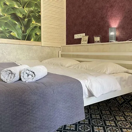 奥利沃夫公寓酒店 利沃夫